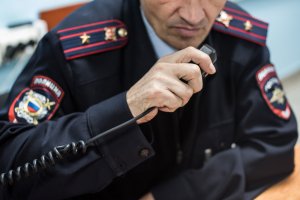 В Горячем Ключе за попытку кражи из квартиры пенсионера полицейские задержали двоих приезжих